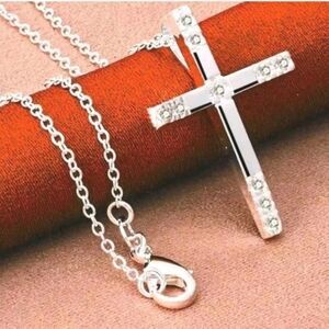 Elegant 925 Sterling Silver Cross Pendant Necklace